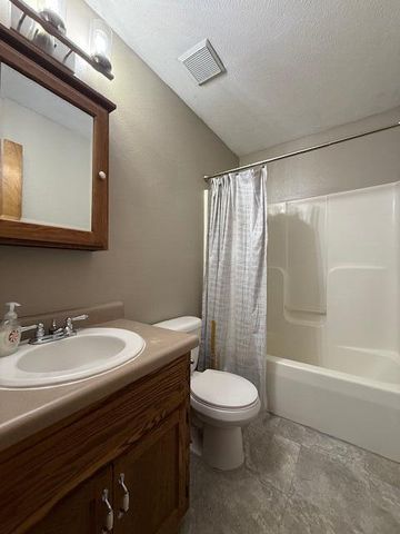 3461 S 90th Road, Flemington, MO 65650