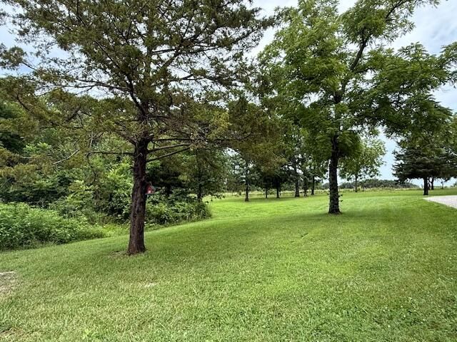 3461 S 90th Road, Flemington, MO 65650