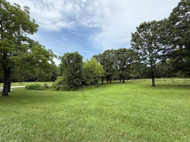 3461 S 90th Road, Flemington, MO 65650