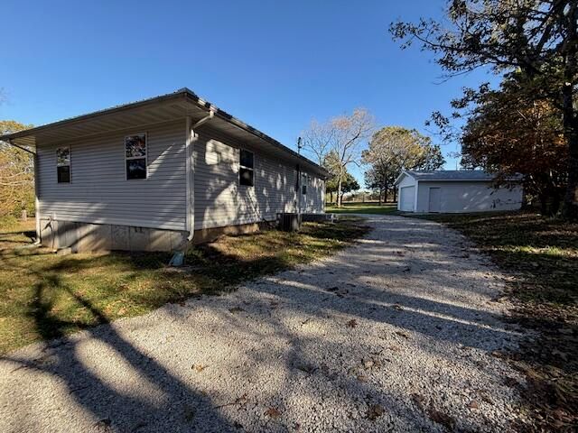3461 S 90th Road, Flemington, MO 65650