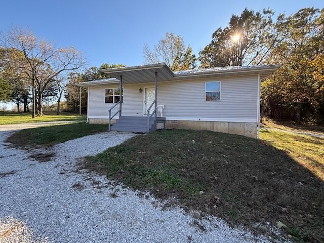 3461 S 90th Road, Flemington, MO 65650