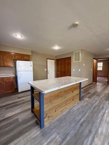 3461 S 90th Road, Flemington, MO 65650