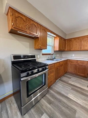 3461 S 90th Road, Flemington, MO 65650