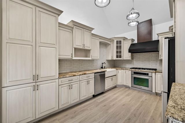 1330 CHERRY STREET NE, St Petersburg, FL 33701