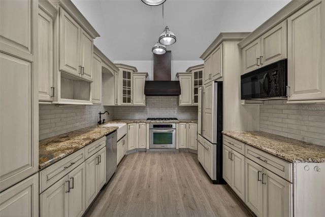 1330 CHERRY STREET NE, St Petersburg, FL 33701