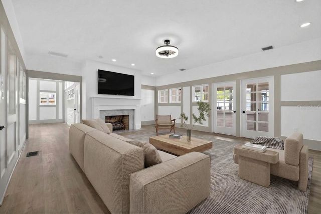 1330 CHERRY STREET NE, St Petersburg, FL 33701