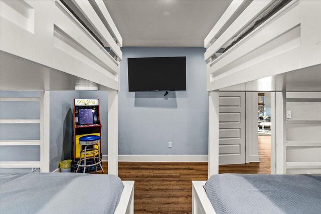 966 Pelican Lane, Crystal Beach, TX 77650