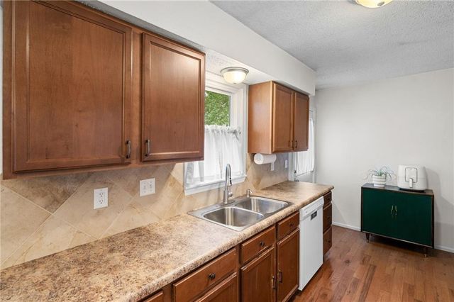 707 Ann Avenue, Harrisonville, MO 64701