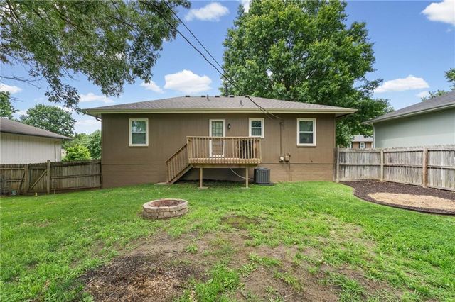 707 Ann Avenue, Harrisonville, MO 64701