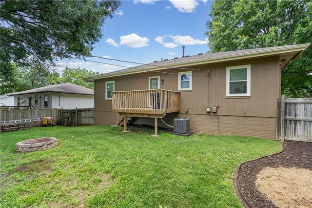 707 Ann Avenue, Harrisonville, MO 64701