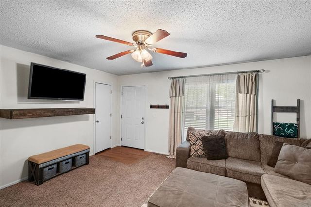 707 Ann Avenue, Harrisonville, MO 64701