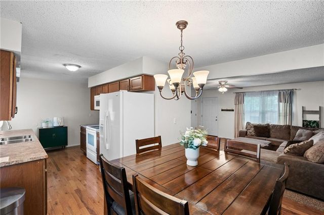707 Ann Avenue, Harrisonville, MO 64701