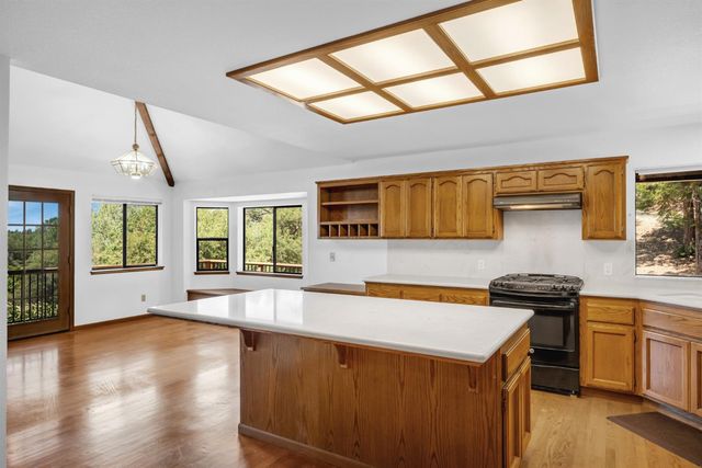 6287 Oak Hill Rd, Placerville, CA 95667