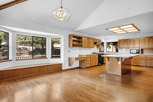 6287 Oak Hill Rd, Placerville, CA 95667