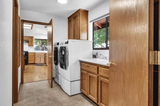6287 Oak Hill Rd, Placerville, CA 95667