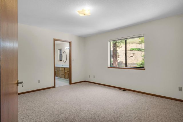 6287 Oak Hill Rd, Placerville, CA 95667