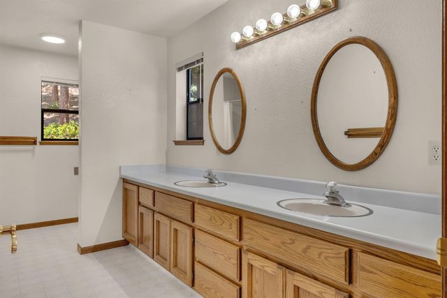 6287 Oak Hill Rd, Placerville, CA 95667