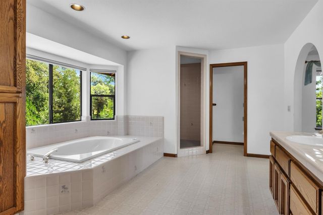 6287 Oak Hill Rd, Placerville, CA 95667