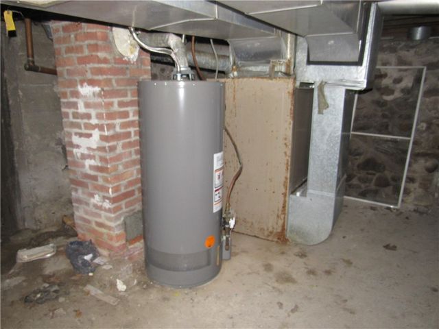 47 Montezuma Street, Lyons, NY 14489