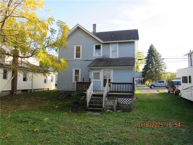 47 Montezuma Street, Lyons, NY 14489