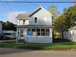 47 Montezuma Street, Lyons, NY 14489