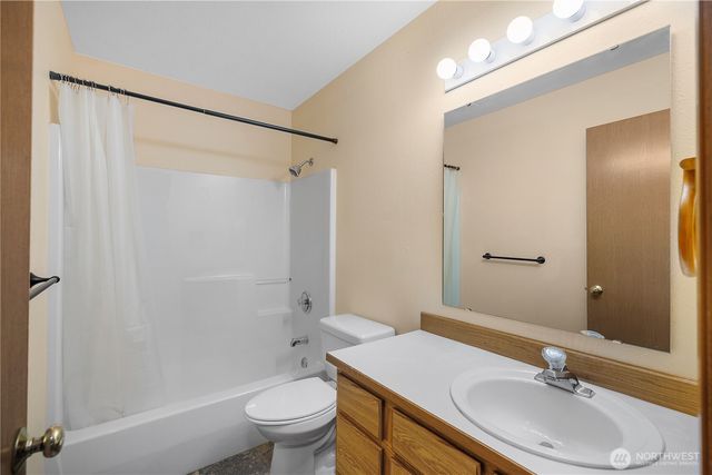7813 Pamela Court SE, Lacey, WA 98503