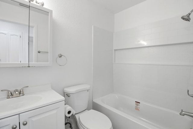 2104 Olive Branch Dr, Modesto, CA 95351