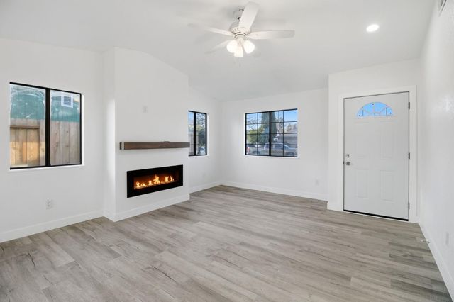 2104 Olive Branch Dr, Modesto, CA 95351