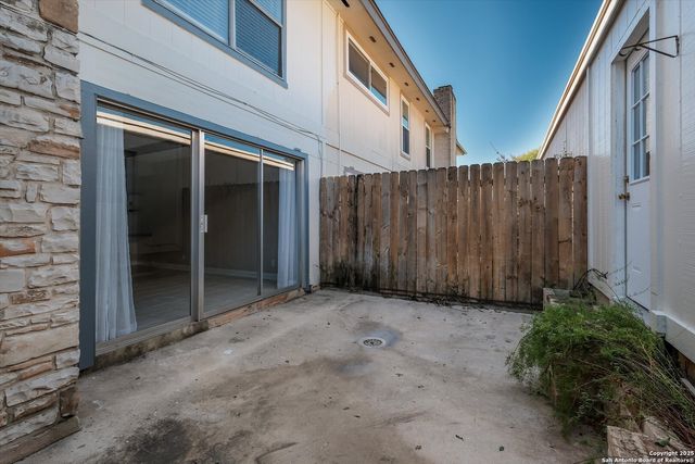 11303 Vance Jackson Rd Apt H3, San Antonio, TX 78230