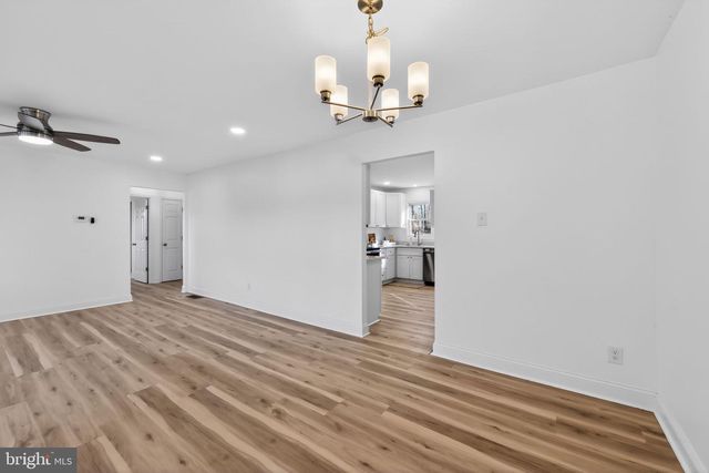 35 OLD MANOR RD, Newark, DE 19711