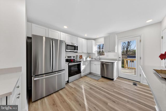 35 OLD MANOR RD, Newark, DE 19711