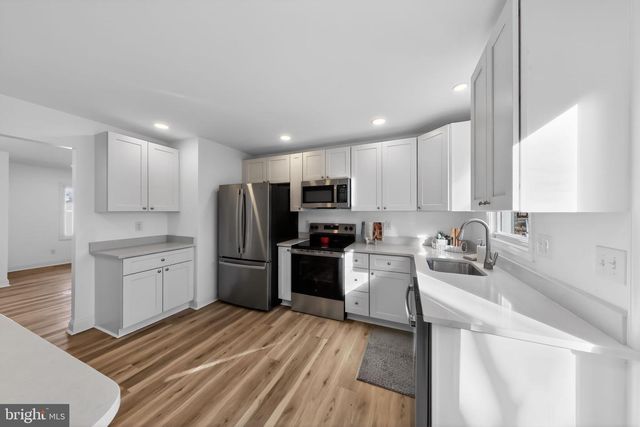 35 OLD MANOR RD, Newark, DE 19711