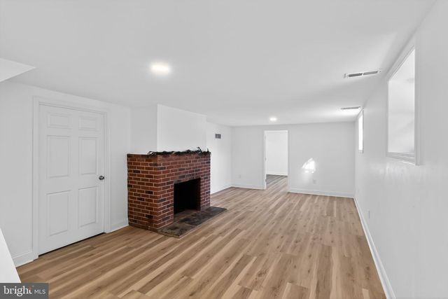 35 OLD MANOR RD, Newark, DE 19711