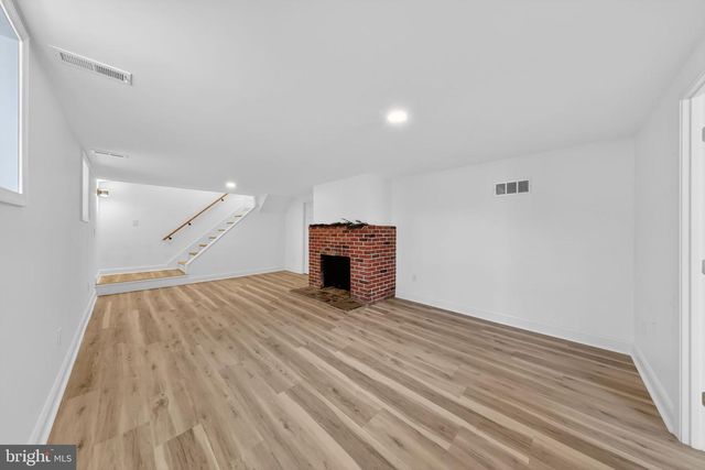 35 OLD MANOR RD, Newark, DE 19711