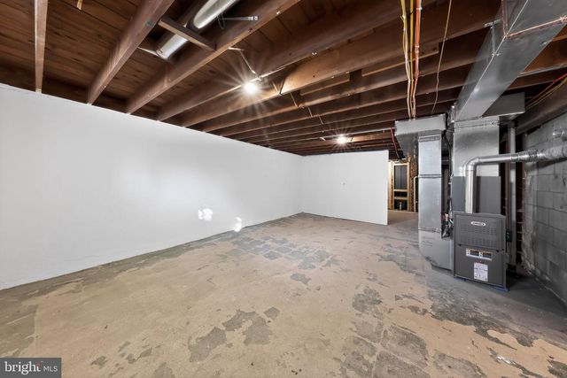 35 OLD MANOR RD, Newark, DE 19711