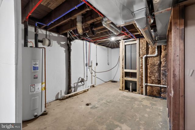 35 OLD MANOR RD, Newark, DE 19711