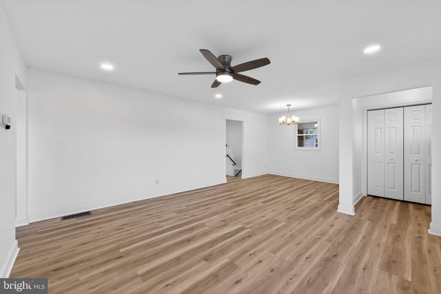 35 OLD MANOR RD, Newark, DE 19711