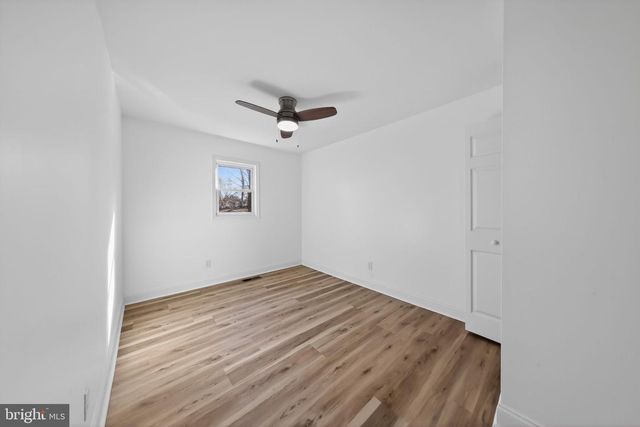 35 OLD MANOR RD, Newark, DE 19711