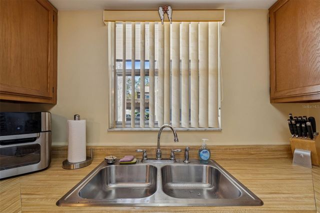 4056 PASSPORT LANE 102, New Port Richey, FL 34653