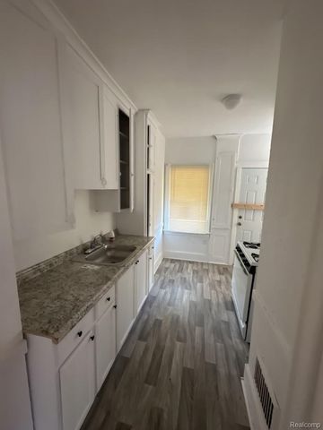 12290 Griggs Street, Detroit, MI 48204