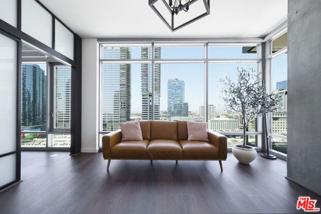 1100 S HOPE Street 1516, Los Angeles, CA 90015