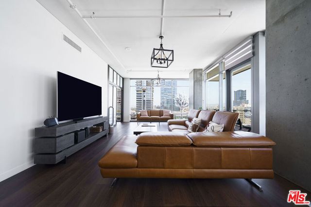 1100 S HOPE Street 1516, Los Angeles, CA 90015