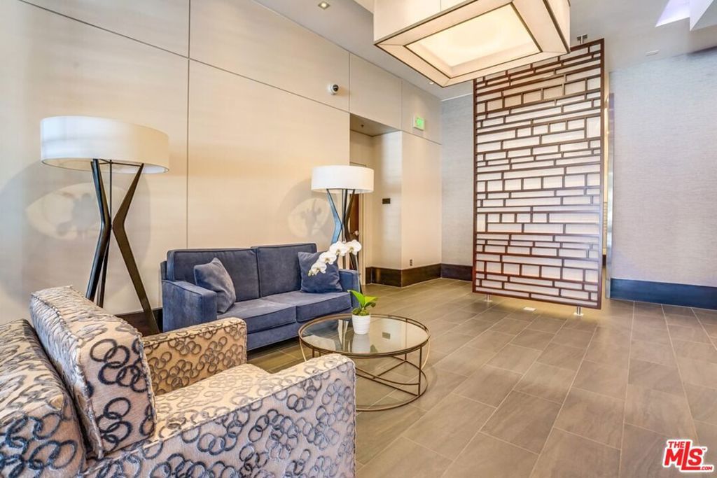 Image 44 of property listing at 1100 S HOPE Street 1516, Los Angeles, CA 90015