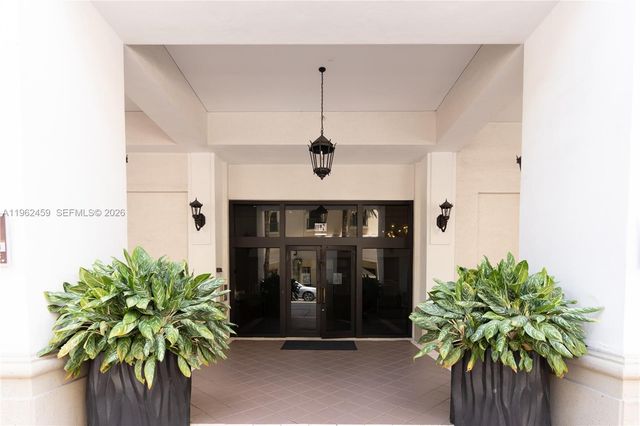 10 Aragon Ave 1105, Coral Gables, FL 33134