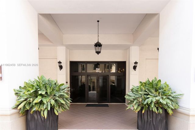 10 Aragon Ave 1105, Coral Gables, FL 33134