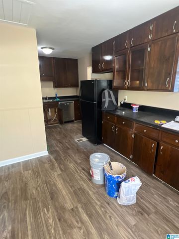 1657 4TH PLACE NW, Center Point, AL 35215