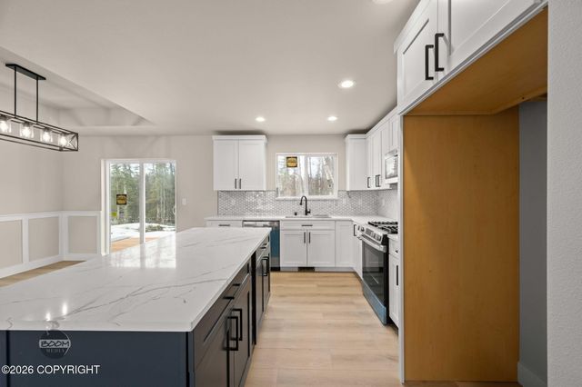 9449 W Palermo Circle, Wasilla, AK 99654