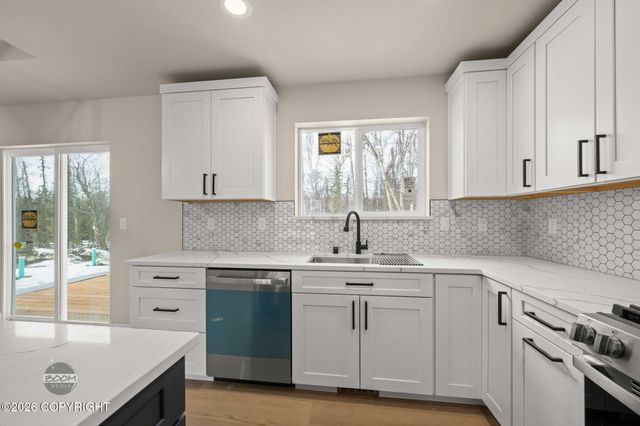 9449 W Palermo Circle, Wasilla, AK 99654