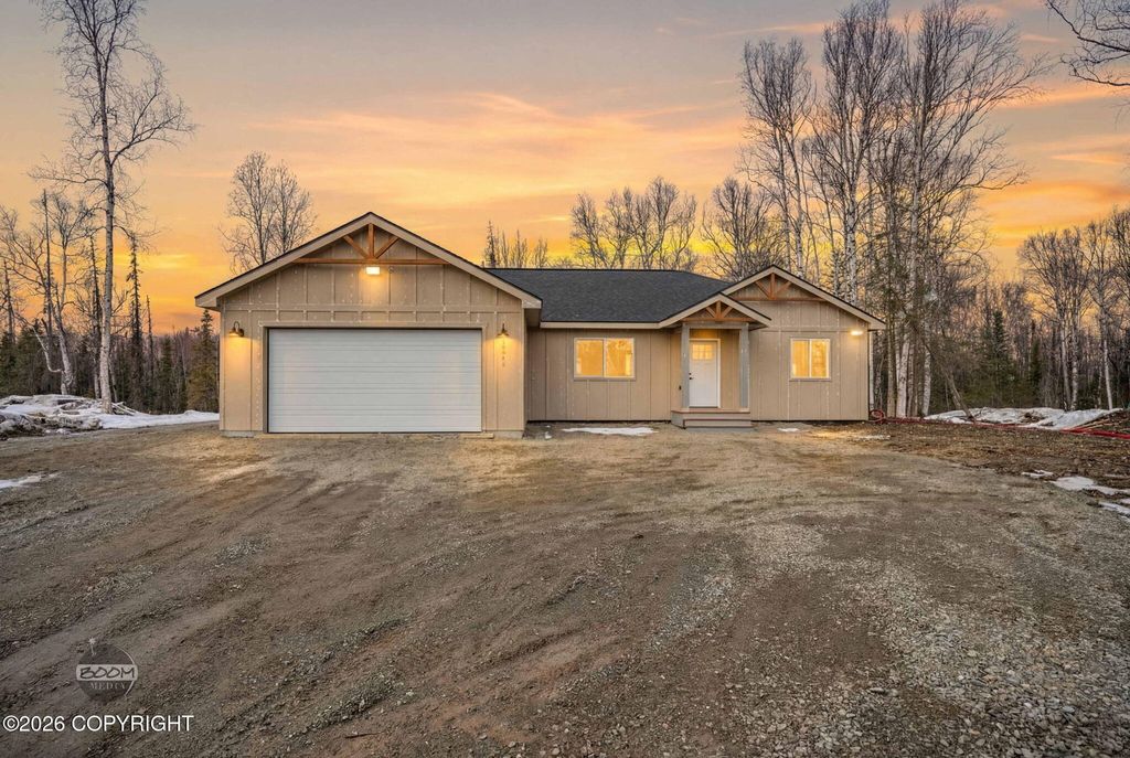 9449 W Palermo Circle, Wasilla, AK 99654