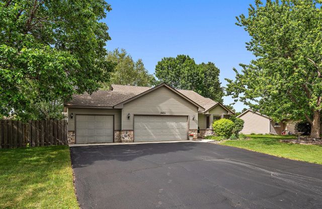 10452 61st Street NE, Albertville, MN 55301